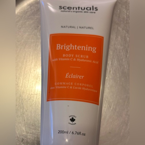 🫧🫧 Scentuals brightening body scrub 🫧🫧 - Picture 2 of 4